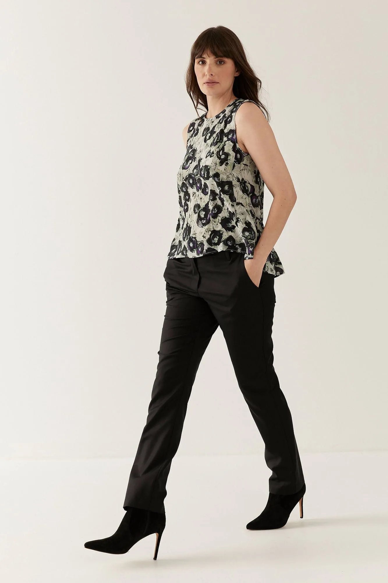 Elizabeth Trouser in Black Tropical Weight Wool