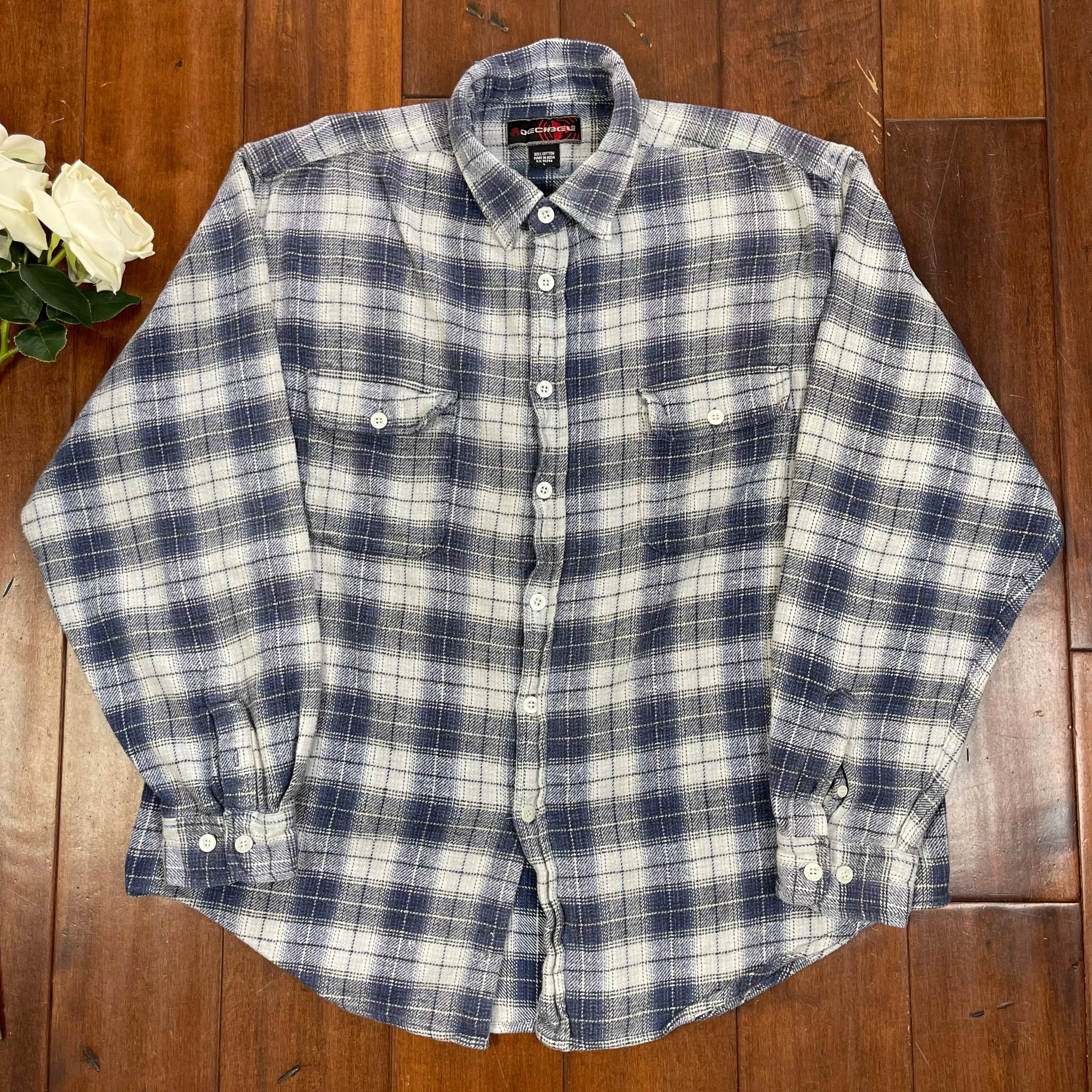 VINTAGE Y2K FLANNEL BUTTON-UP